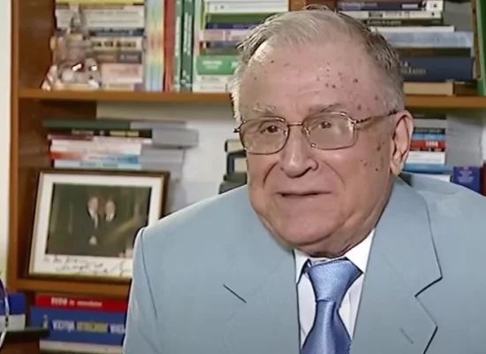 Noi informații despre starea fostului președinte Ion Iliescu, după cea de-a patra noapte la terapie intensivă
