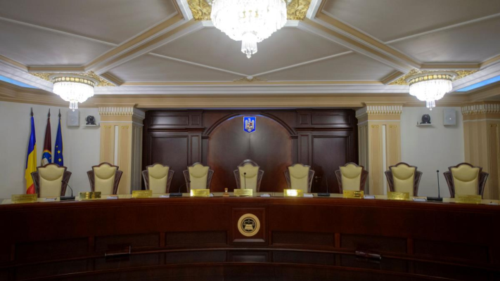 Schimb de gardă la CCR: noii judecători depun jurământul. Pe cine au trimis Nicușor Dan, PSD și UDMR la Curtea Constituțională