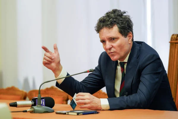 Nicușor Dan spune că România este deja în recesiune