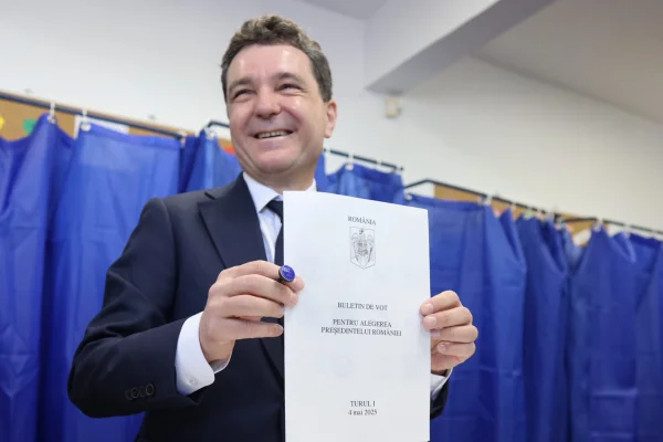Nicușor Dan se instalează la Cotroceni: Urmează negocieri pentru un nou Guvern și alegeri anticipate pentru Primăria Capitalei