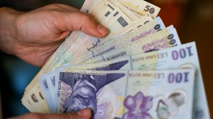 Indemnizaţiile de zeci de mii de euro lunar ar putea fi tăiate: „Într-o lună, cu aceşti bani s-ar putea cumpăra lejer o garsonieră. Nu putem tolera astfel de privilegii”