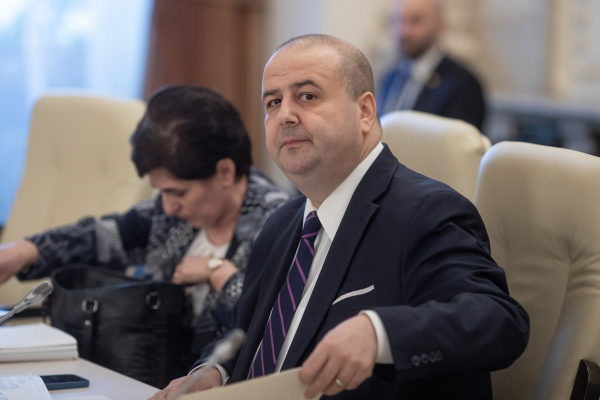 Cine este Mihai Busuioc, propunerea PSD pentru Curtea Constituțională: A redus atribuțiile Curții de Conturi exact când instituția a primit un rol principal în verificarea banilor PNRR / Facultate privată de Drept și cursuri la Colegiul Național de Apărare