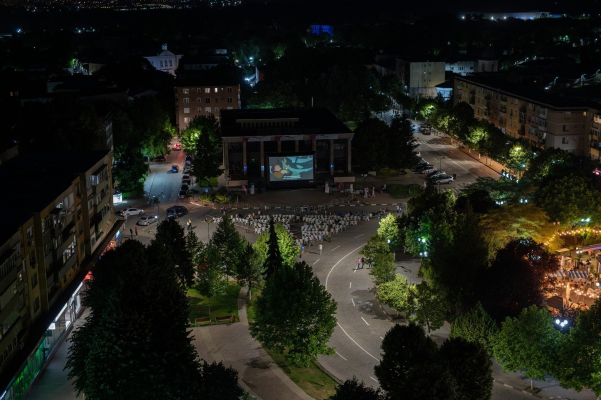 Festivalul de cinema în aer liber dedicat publicului tânăr PLAY Giurgiu, la sfârșitul lunii iunie în România și Bulgaria