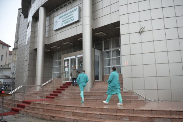 Stenograme. Corupție la Spitalul Militar „Carol Davila”: Șeful Secției de Neurochirurgie și doi medici, plasați sub control judiciar de DNA