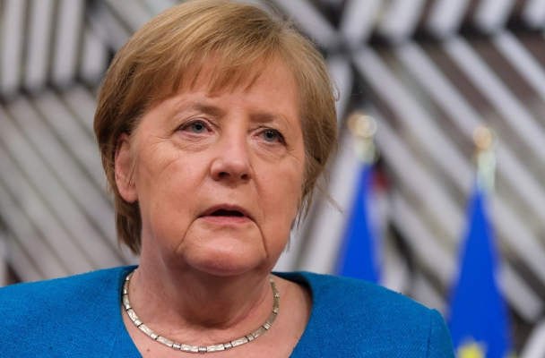 Merkel în Grecia, la 15 ani de la faliment: „A fost o criză dramatică, dar necesară”