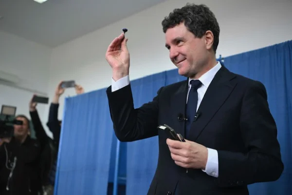 Nicuşor Dan, mesaj către români după alegeri: „Avem de reparat 35 de ani. Nu va fi uşor, dar vom reuși”