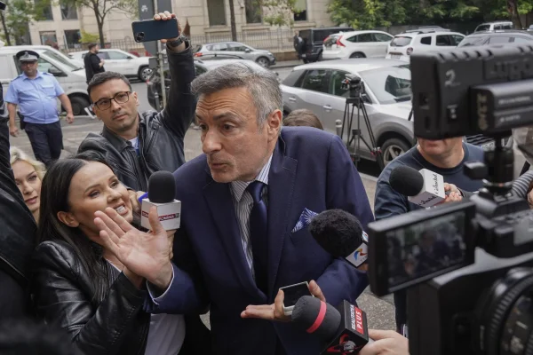 Florian Coldea, după fotografiile postate de Lasconi: Mă delimitez de această acțiune, pe care o consider o încercare disperată, care urmărește să influențeze procesul electoral