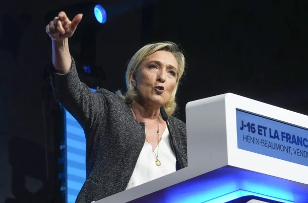 Marine Le Pen nu mai poate candida la alegerile din 2027, după ce a fost găsită vinovată pentru deturnare de fonduri
