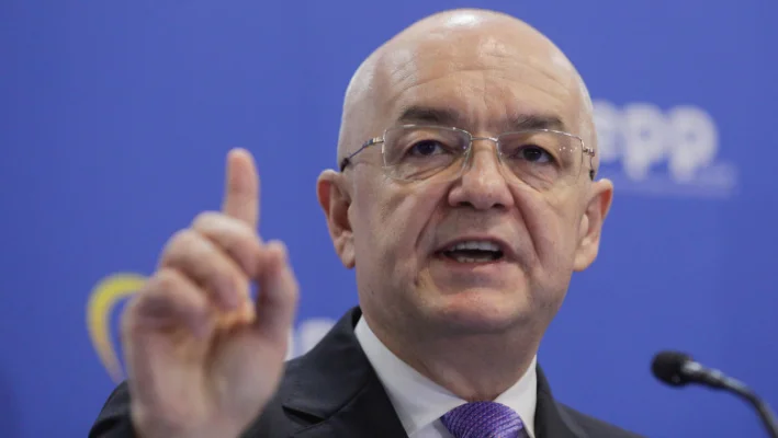 Video Soluția lui Emil Boc după decizia CCR privind declarațiile de avere: „E simplu: schimbi majoritatea la Curtea Constituțională”