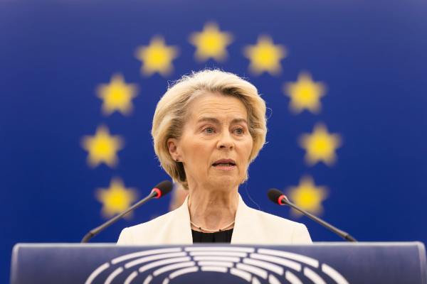 Ursula von der Leyen faţă în faţă cu MOȚIUNEA de cenzură. Dezbateri în Parlamentul European