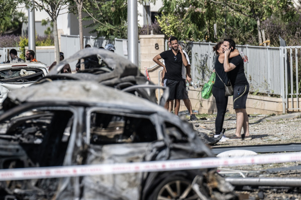 Israelul şi Iranul se atacă reciproc, în ciuda acordului de încetare a focului anunţat de Trump. Cel puțin nouă persoane au fost ucise și zeci au fot rănite în Iran
