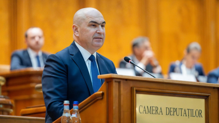 Ilie Bolojan vrea 300 de parlamentari: „Dacă ar fi mai puțini, nu s-ar întâmpla nimic”. A găsit la Guvern angajați cărora „le e greu să explice la ce lucrează”. Cum vrea să reducă premierul numărul funcționarilor publici