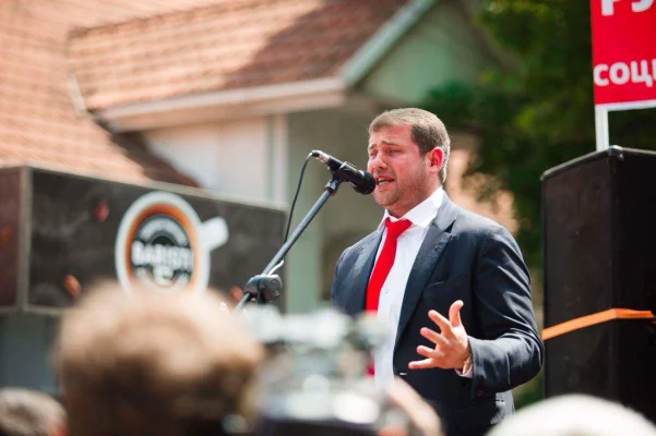 SURSE Îndemn la vot pentru candidatul extremist George Simion în grupurile de susținători din Republica Moldova ai oligarhului fugar Ilan Șor