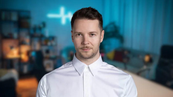 Cum rămâi autentic în era atenției? Interviu cu Mihai Crăciun