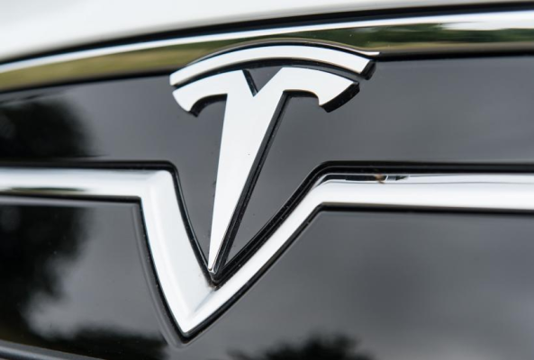 Vânzările de mașini electrice Tesla, în cădere liberă. S-au înregistrat scăderi de 13 la sută