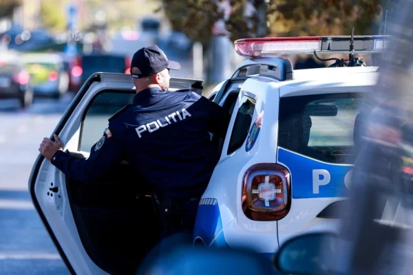VIDEO Caz șocant de răpire în București: Tânără 'plimbată' cu mașina prin toată Capitala - Polițiștii au intervenit de urgență