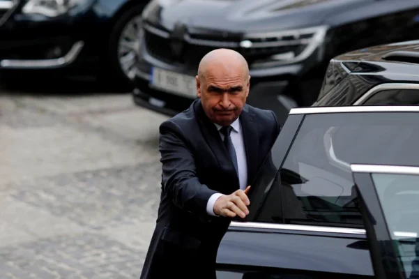 Liderii PNL se reunesc pentru a-l valida pe Bolojan pentru funcția de prim-ministru. O tabără din partid ar vrea guvern fără PSD - surse