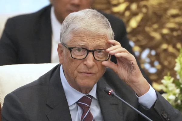 Bill Gates spune că își va dona 99% din avere în următorii 20 de ani