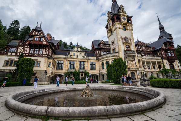 Ministerul Culturii şi Institutul Patrimoniului evaluează impactul fenomenelor meteorologice severe asupra patrimoniului din Sinaia
