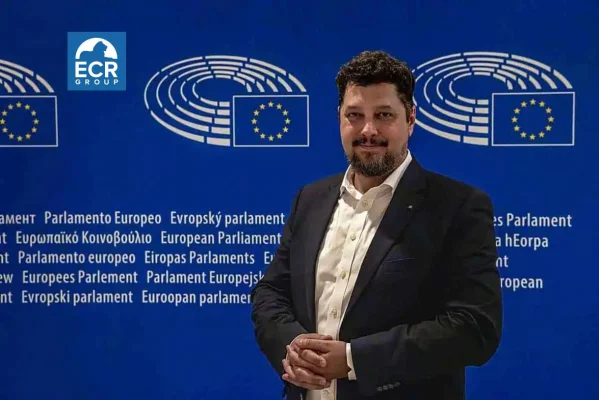 Europarlamentarul Claudiu Târziu cere demisia Ursulei von der Leyen: ”Singurul vaccin care mai poate trata corupția de la vârful Uniunii Europene este demiterea șefei Comisiei Europene!”