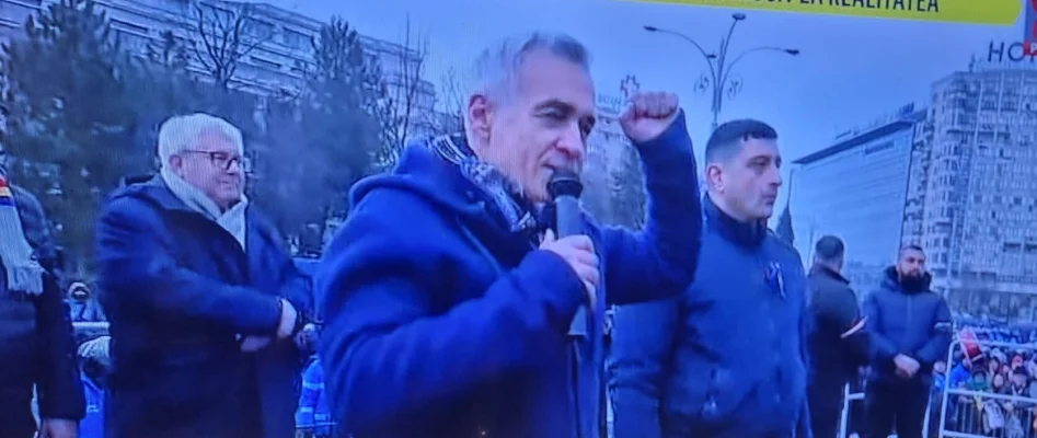 Călin Georgescu, la mitingul AUR: ”Ne vom lua țara înapoi!”