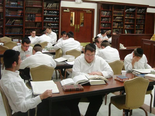 Coaliția de dreapta/extrema dreaptă/ultra-ortodocși din Israel respinge un proiect de lege de dizolvare a parlamentului după un compromis privind încorporarea studenților la seminare religioase