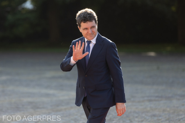 Nicuşor Dan vrea să discute cu Ursula von der Leyen. Temele propuse: situaţia politică din România, deficit şi PNRR