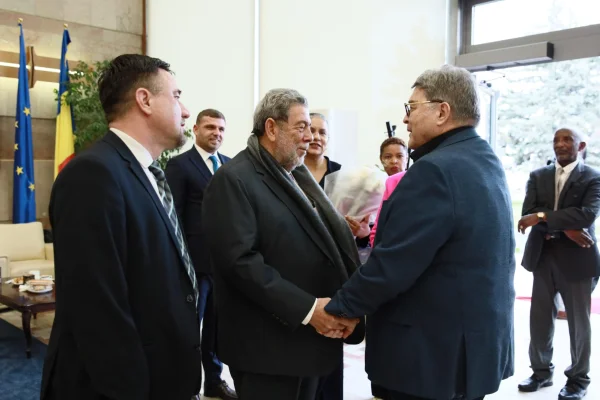 Premierul din Saint Vincent și Grenadine, în vizită oficială în România: Întâlnire cu Marcel Ciolacu și semnarea unor MEMORANDUMURI de cooperare