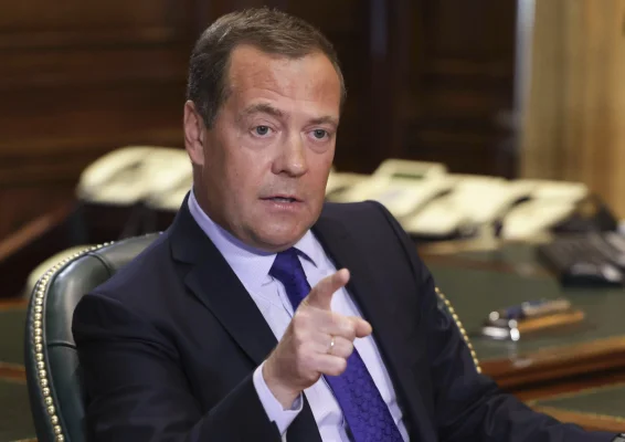 Medvedev: Germania se va prăbuși din cauza politicilor „prostești”