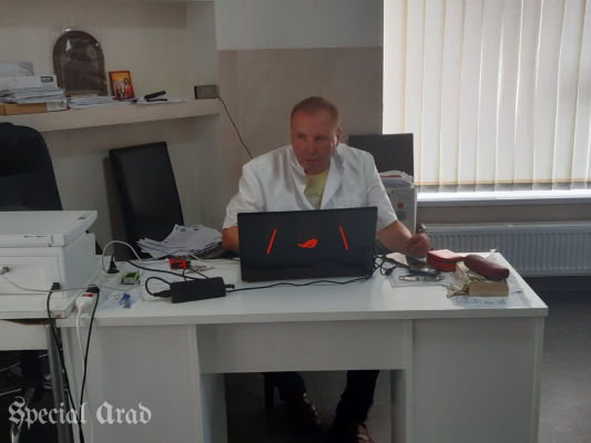 SPECIAL ARAD | Medic forțat de primărie să părăsească cabinetul, după 20 de ani de activitate pentru oamenii din localitate. Reacție a Patronatului Medicilor Arad