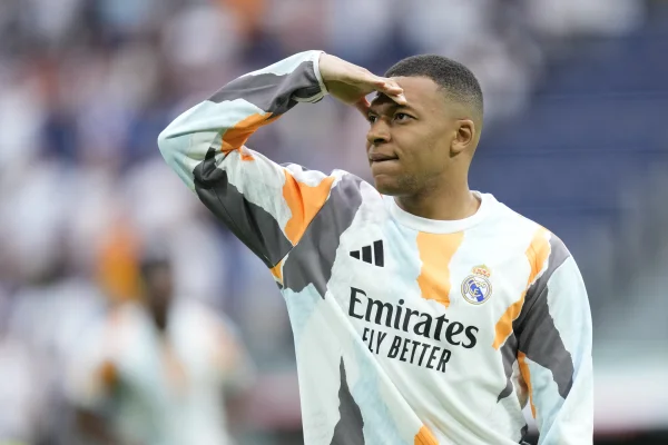 Kylian Mbappe a cucerit trofeul Gheata de Aur 2025. Premieră pentru atacantul francez