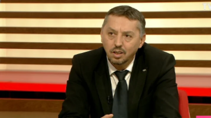 Daniel David: În acest moment nu avem măsuri legate de scăderea salariilor profesorilor şi de concedieri
