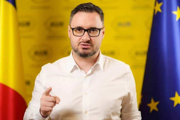 Partidul AUR solicită demiterea urgentă a ministrului Agriculturii Florin Barbu. ”Ministerul Agriculturii a fost transformat într-o moșie a familiei Stănescu”