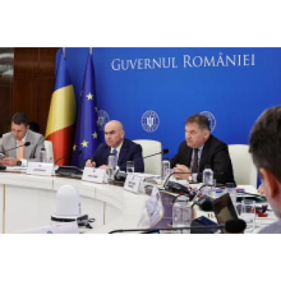 Premierul Ilie Bolojan, vicepremierul Tanczos Barna şi ministrul Dezvoltării, Cseke Attila, consultări cu autorităţile locale pentru pregătirea pachetului de reformă administrativă