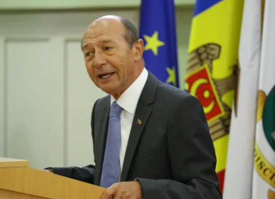 Traian Băsescu, operat de urgență într-un spital din Paris. Fostul președinte s-ar fi dus pentru un control SURSE