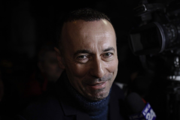Tribunaul Bucureşti a dispus începerea judecăţii în dosarul de corupţie al lui Iulian Dumitrescu,  fostul preşedinte al Consiliului Judeţean Prahova