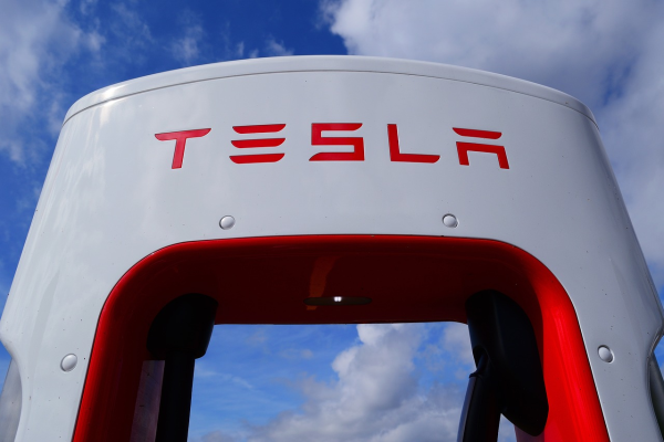 Vânzările Tesla au scăzut cu 45% pe continentul european în ianuarie | Aktual24