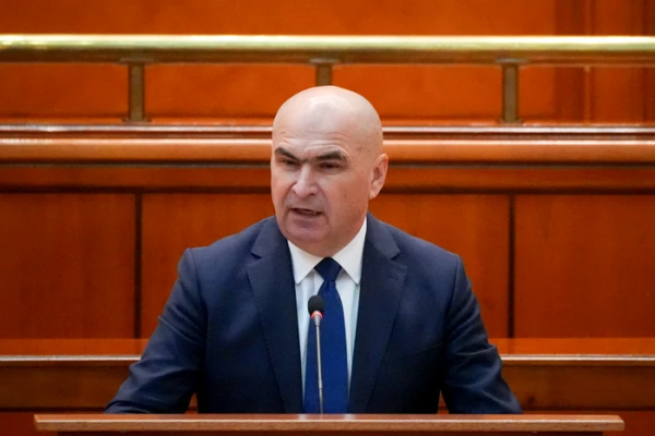 România, operațiune grea pentru reducerea deficitului. Guvernul Bolojan mizează totul pe o carte riscantă
