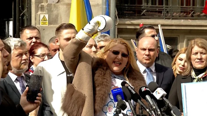 Traseism. „Trădătorii” lui Șoșoacă s-au dus la PSD