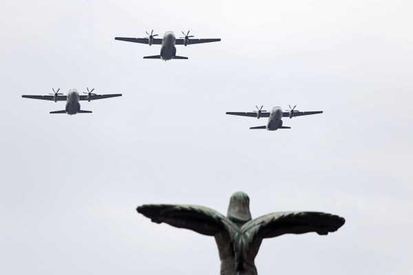 Ceremonie militară și religioasă de Ziua Aviației Române și a Forțelor Aeriene, duminică, în București, la Monumentul Eroilor Aerului din Piața Aviatorilor / Evenimentul va începe la ora 10:00