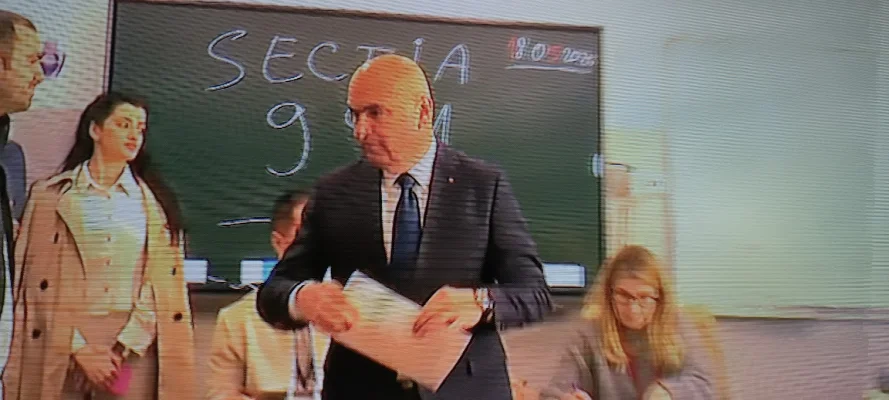 Preşedintele interimar al României, la vot