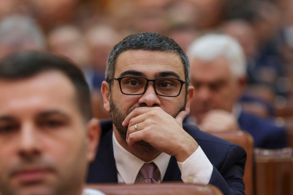 Cine este Florin Manole, propunerea PSD pentru Ministerul Muncii: Parlamentar de la 33 de ani, a fost activist pentru drepturile romilor, secretar de stat și scurtă vreme consultant la Banca Mondială