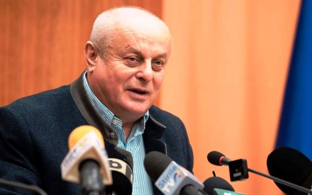 Fostul șef al Direcției Silvice Arad care a primit bonus de pensionare 100.000 de euro a dat în judecată Romsilva