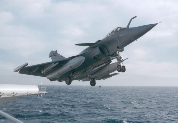 Franța acuză China de sabotaj. Campanie de discreditare a avionului de luptă Rafale