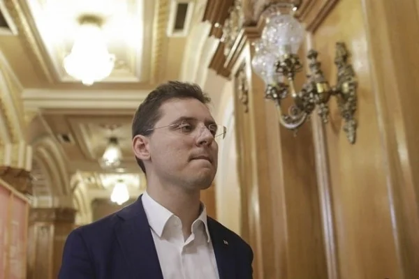 Victor Negrescu: Apel la calm şi seriozitate / Am avut dreptate în privința posibilității de a avea premier tehnocrat cât și a faptului că Ilie Bolojan este probabil să refuze (momentan!) să fie premier