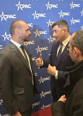 George Simion face valuri la Washington