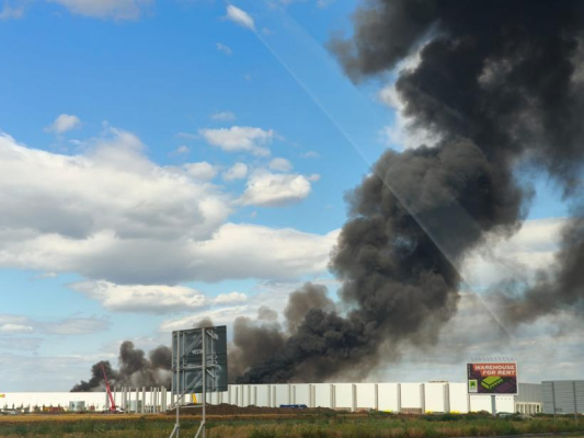Incendiu la un parc logistic pe A1: mesaj Ro-Alert pentru mai multe localități
