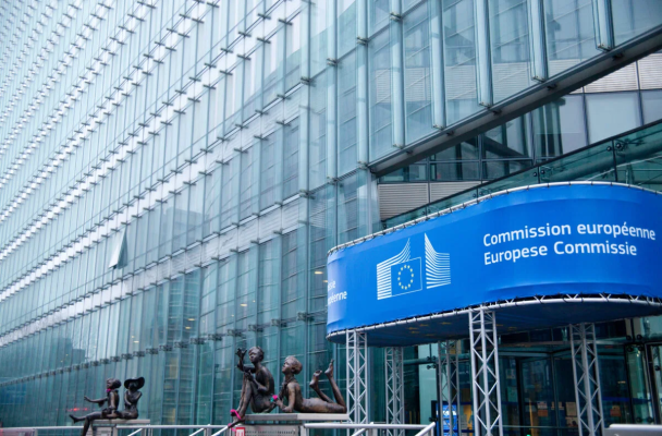 Negocieri intense pentru banca de investiții. România speră într-o decizie rapidă