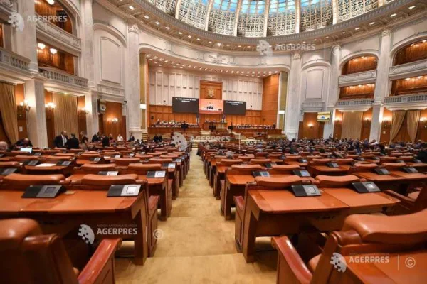 Camera Deputaților/ Vaccinarea gratuită anti-HPV - extinsă la fete și băieți până la 26 de ani