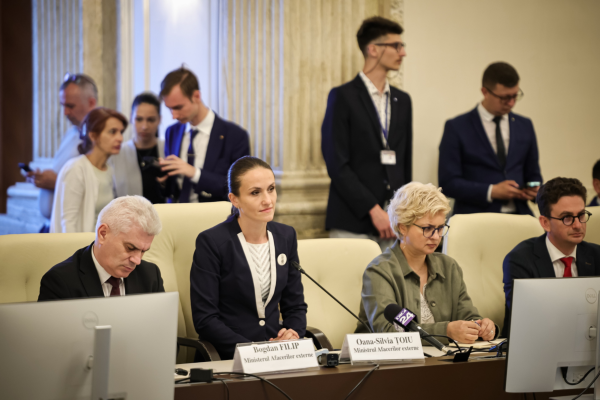 Întâlnire TRUMP–Dan?! Hurezeanu a înmânat invitația către SUA. Oana Țoiu: „Vor fi demersuri foarte clare în această direcție”